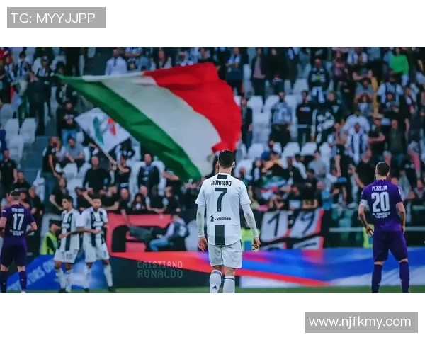 全球足坛传奇人物盘点 从梅西到C罗这些足球巨星的精彩人生